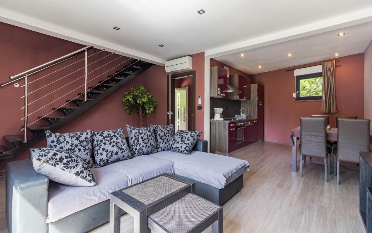Apartmani Kazun - App 4 - Ferienhaus Fažana Esterno foto