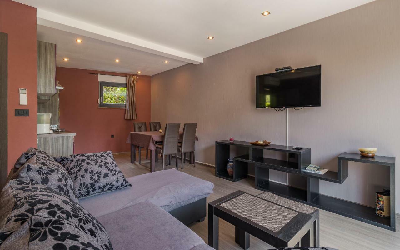 Apartmani Kazun - App 4 - Ferienhaus Fažana Esterno foto